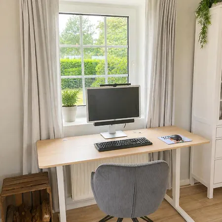 Daire Work & Wuff Fuer Dich Und Deinen Vierbeiner Blomberg (Lower-Saxony)